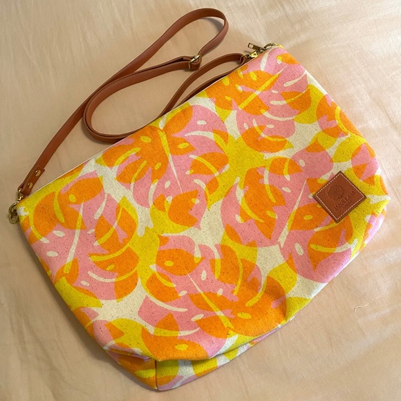 NWT Jana Lam Crossbody Hobo - Picture 1 of 10